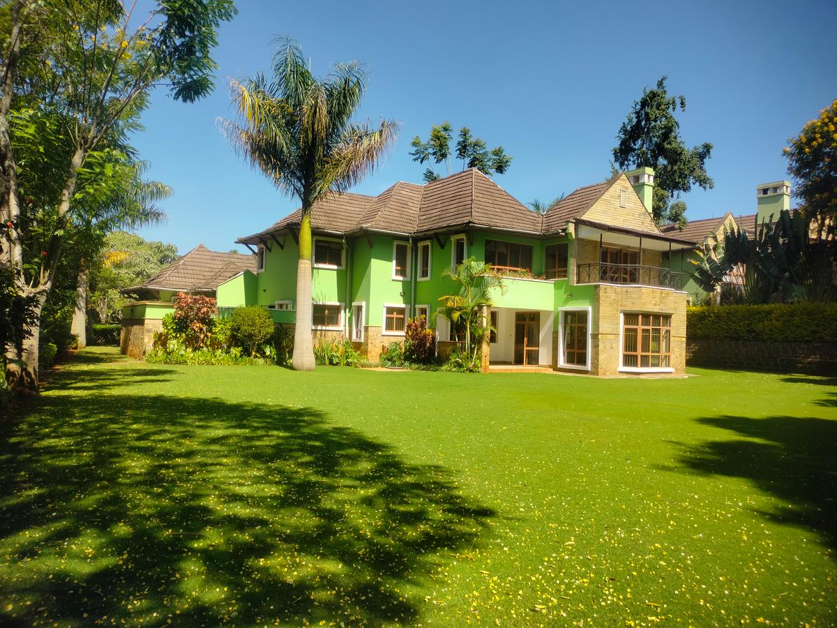 5 bed townhouse with swimming pool at few minutes drive to gigiri