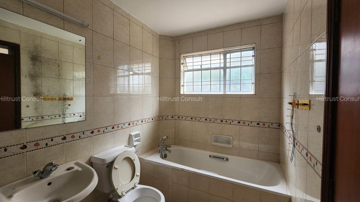 4 Bed Apartment with En Suite in Riverside - 9