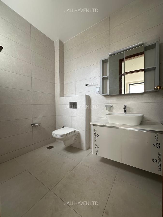 5 Bed Villa with En Suite in Lavington - 9