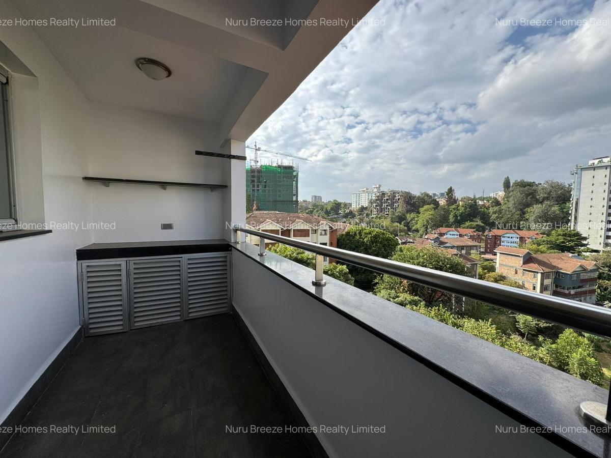 3 Bed Apartment with En Suite in Riverside - 12