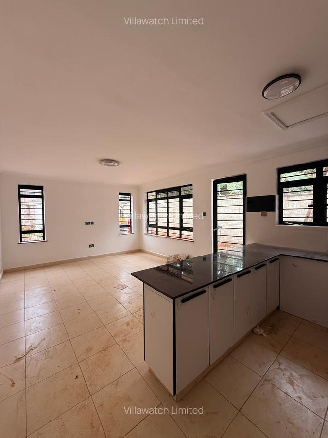 5 Bed House with En Suite at Evergreene - 10