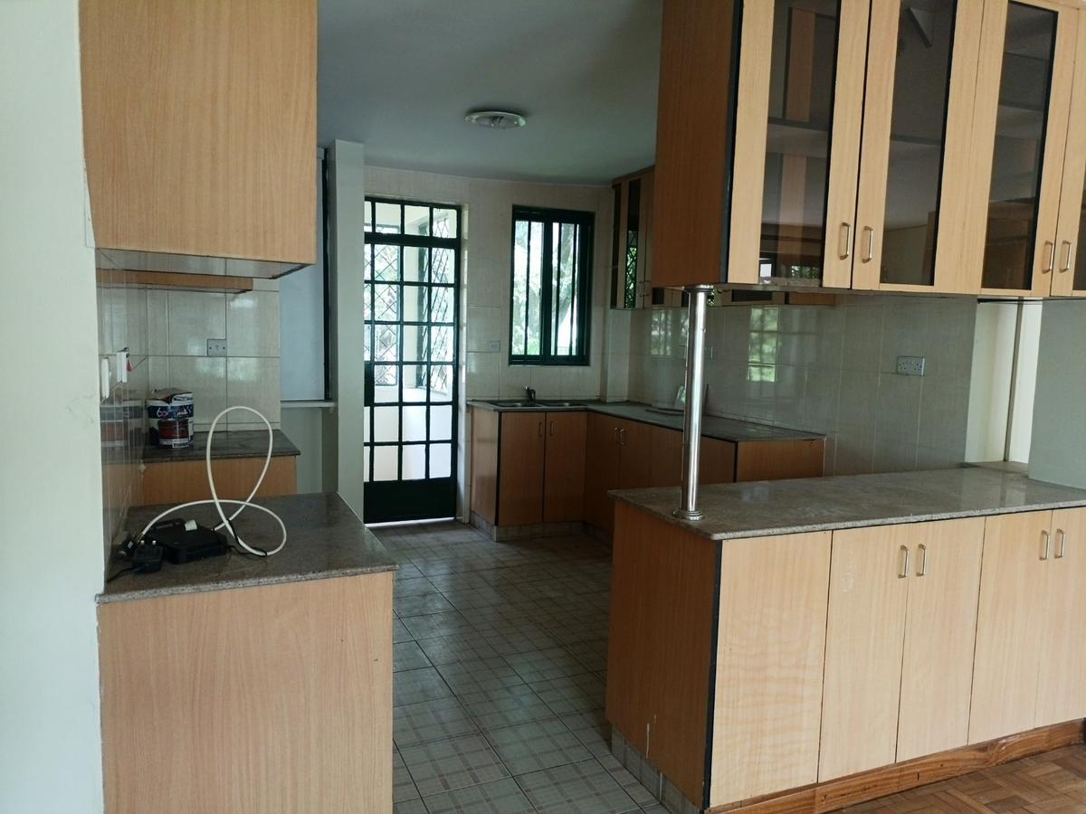 5 Bed Townhouse with En Suite at Lavington Mall - 5