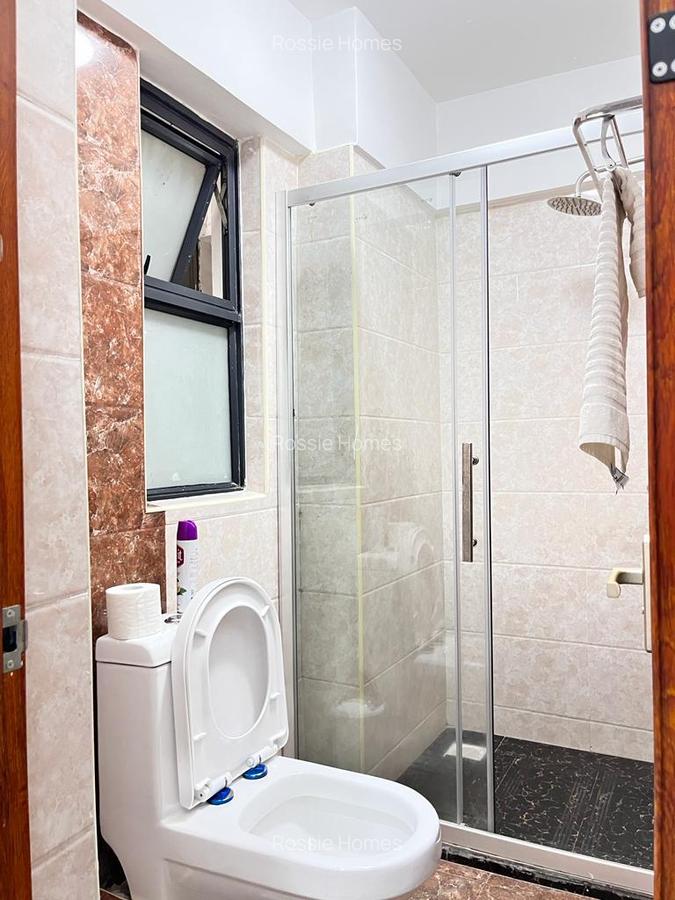 Serviced 1 Bed Apartment with En Suite at Dennis Pritt - 6