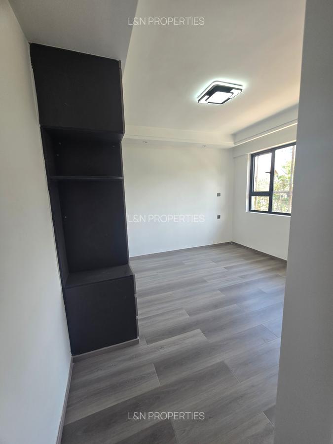 2 Bed Apartment with En Suite at Argwings Kodhek - 4