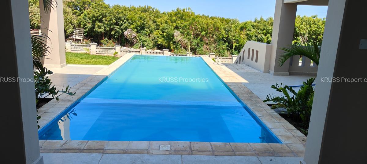5 Bed House with En Suite in Vipingo - 2