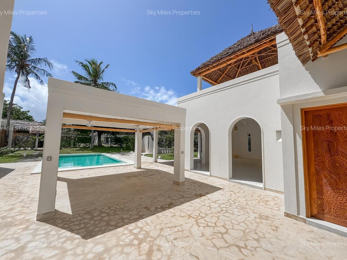 3 Bed Villa with En Suite at Watamu - 4