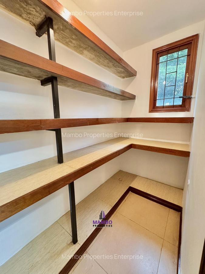 3 Bed Apartment with En Suite at Riverside Dr - 8