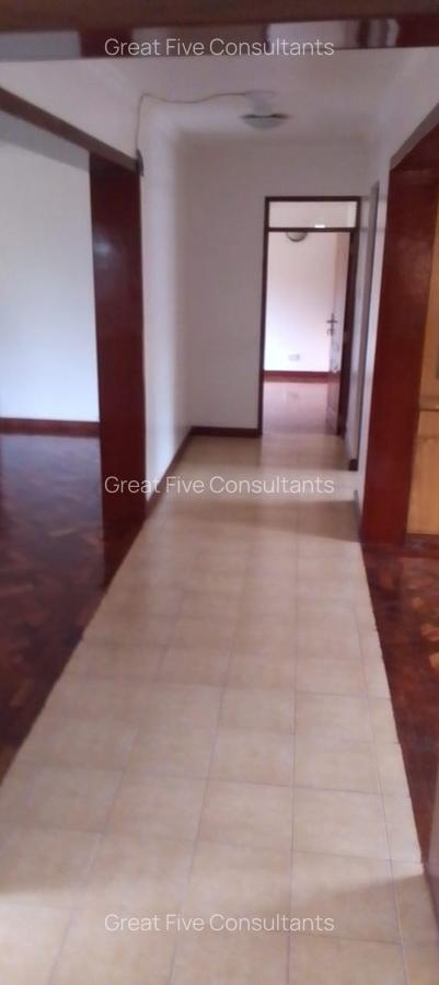 5 Bed Villa with En Suite in Runda - 7