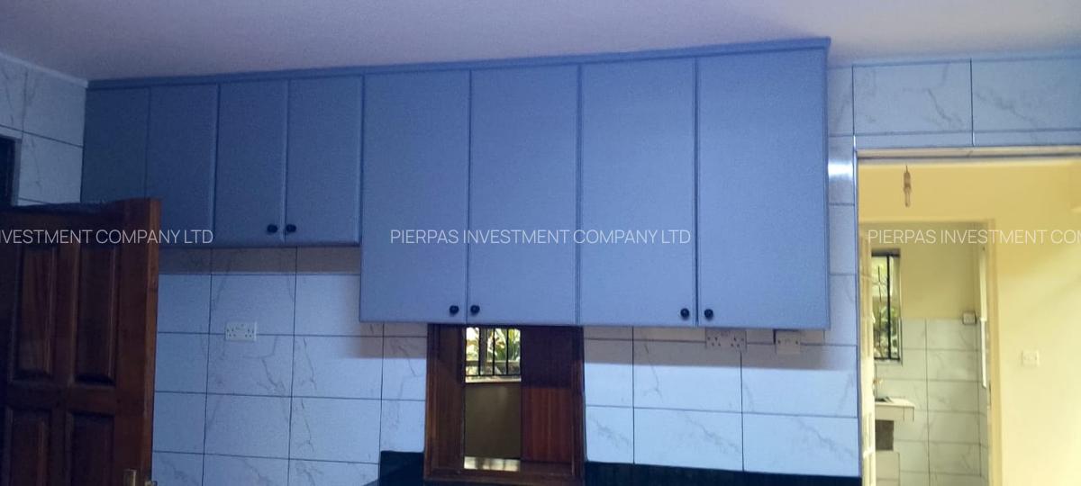 5 Bed Townhouse with En Suite in Lavington - 13