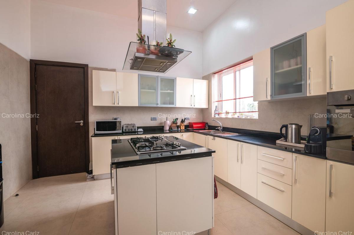 5 Bed Villa with En Suite at Peponi Road - 17