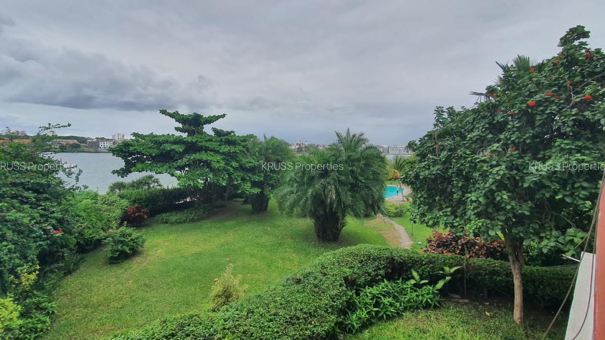 Serviced 3 Bed Apartment with En Suite at Ar156 - 3
