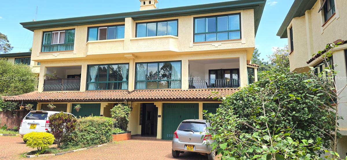 4 Bed Townhouse with En Suite at Grovelia Grove 55 - 2
