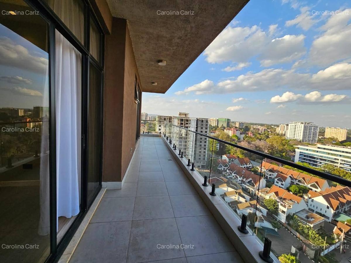 3 Bed Apartment with En Suite at Brookside Drive - 1