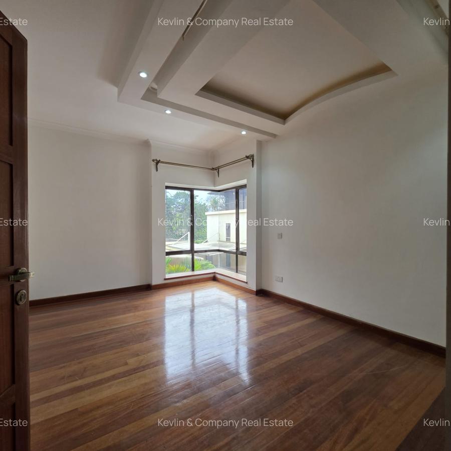 4 Bed Townhouse with En Suite in Lavington - 11