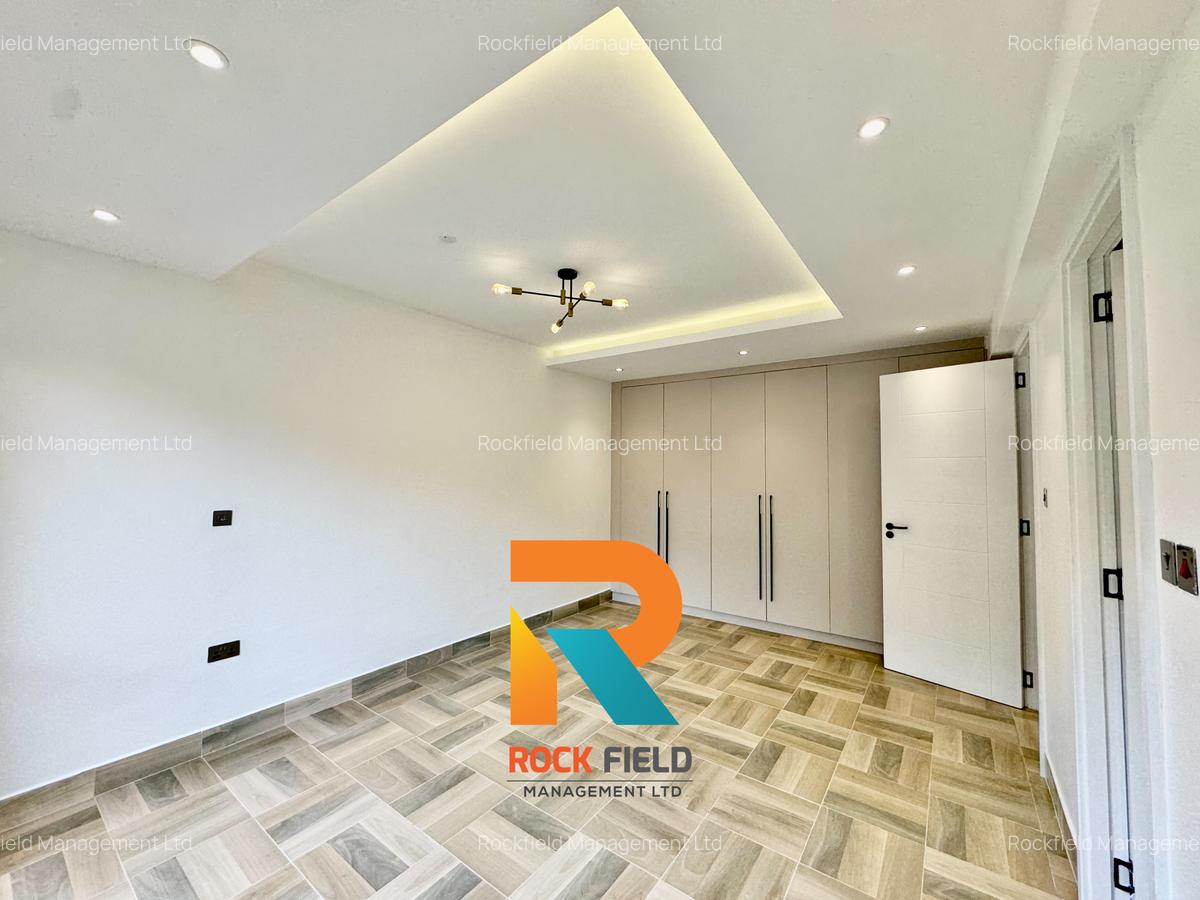 1 Bed Apartment with En Suite in Brookside - 15