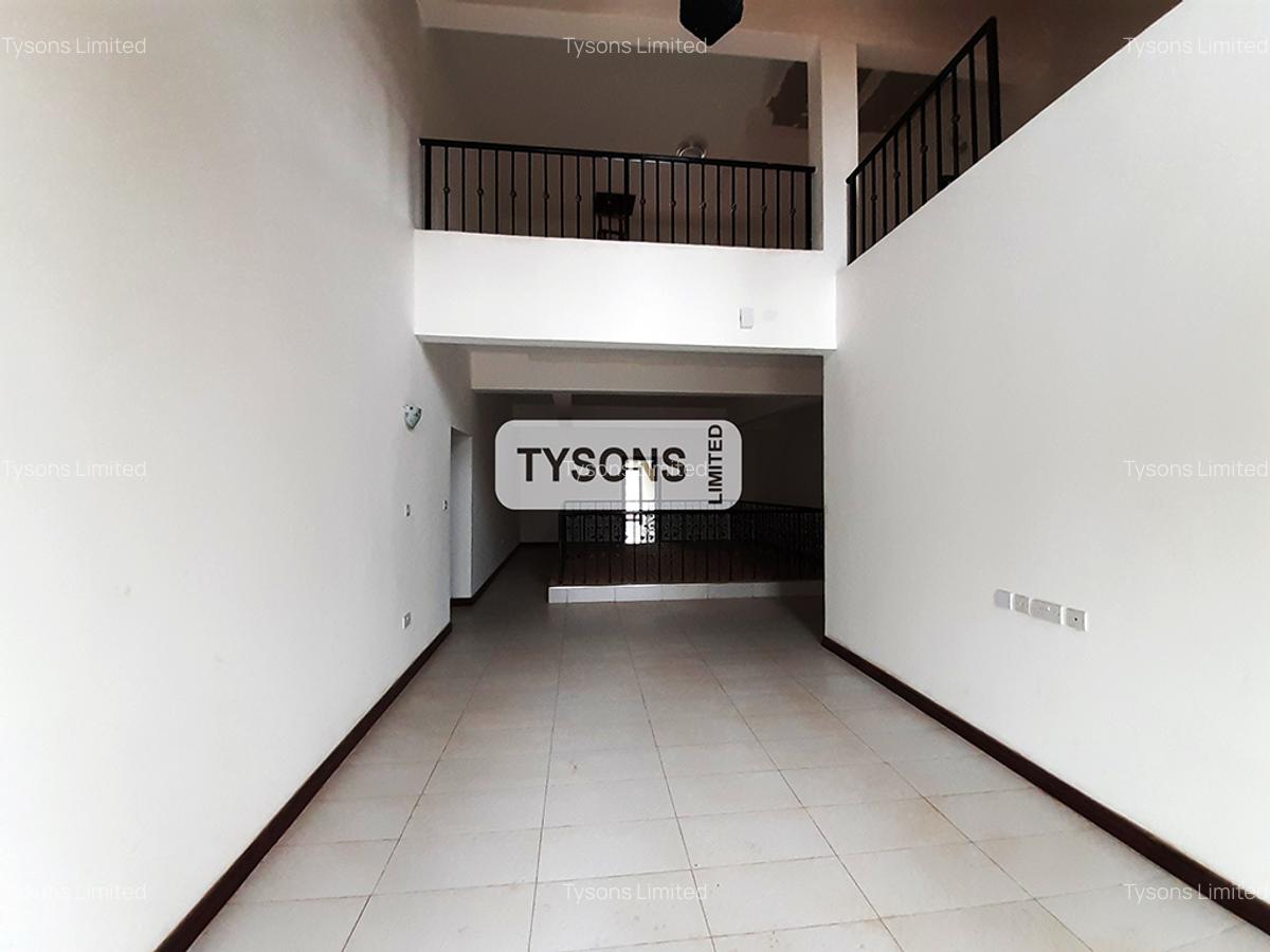 7 Bed House with En Suite in Runda - 5