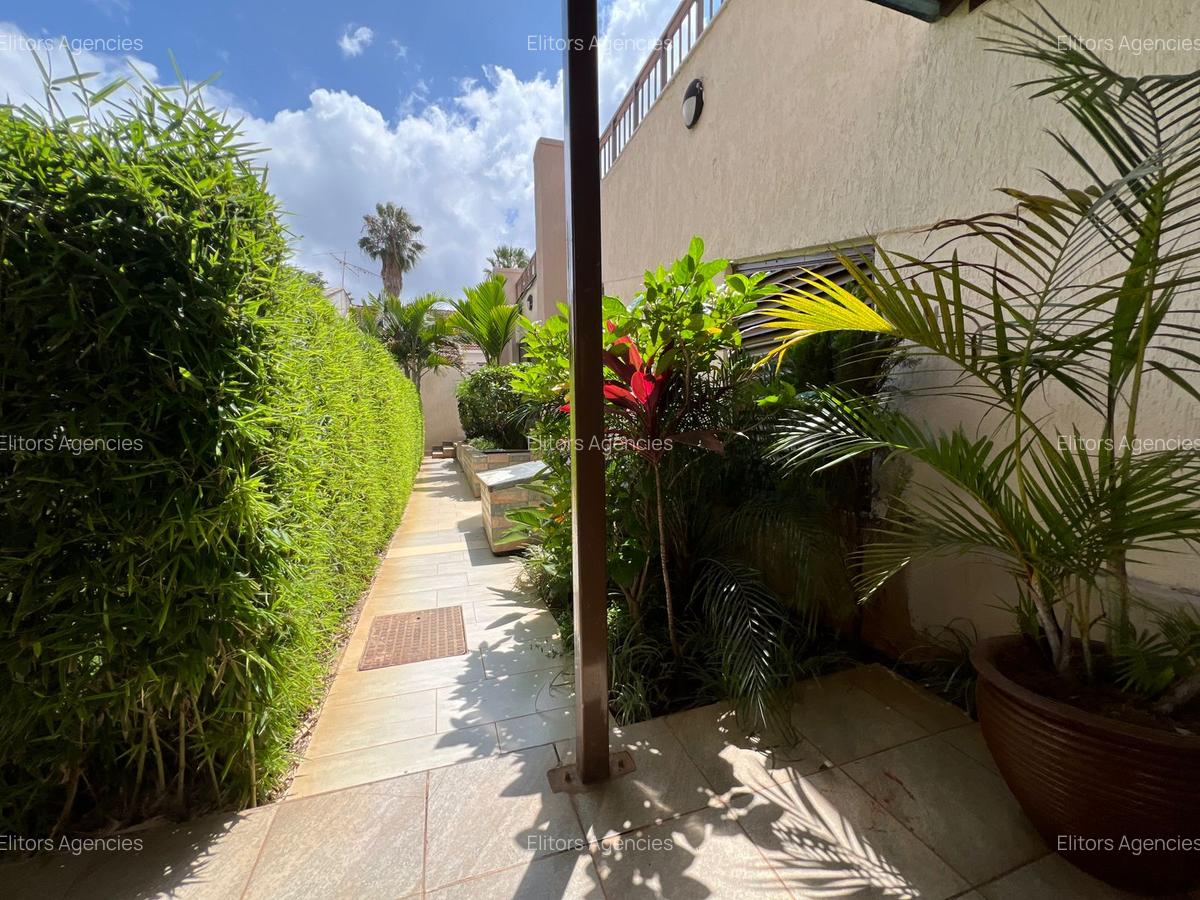 2 Bed Apartment with En Suite at Lantana Road - 17