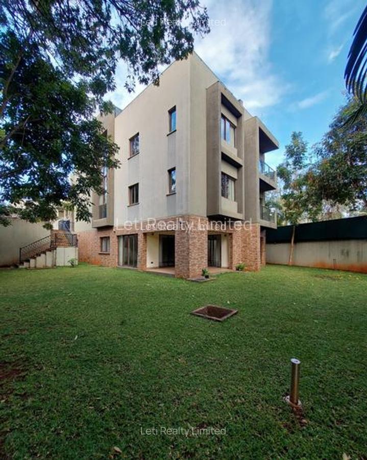 5 Bed Townhouse with En Suite in Lavington - 1