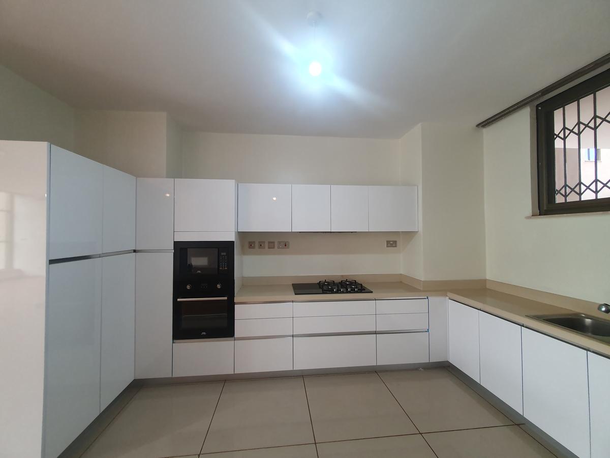 3 Bed Apartment with En Suite at 6Th Parklands Avenue - 5