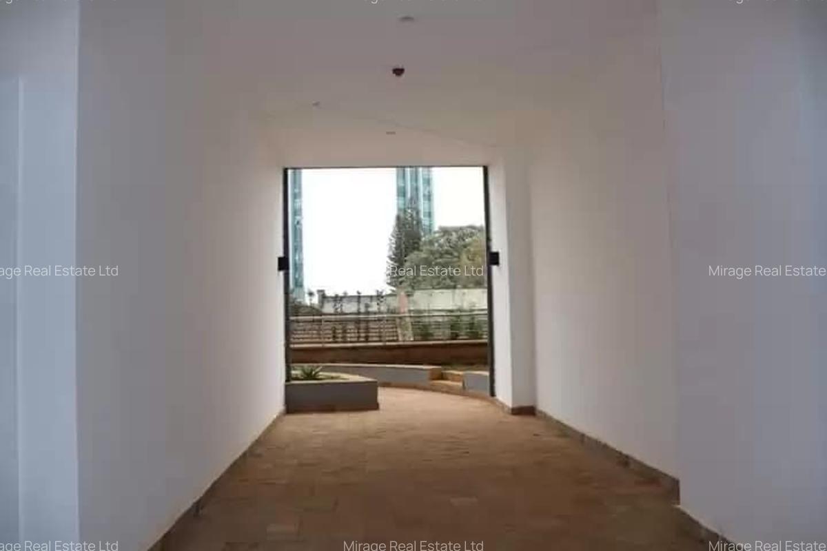 2 Bed Apartment with En Suite in Westlands Area - 11