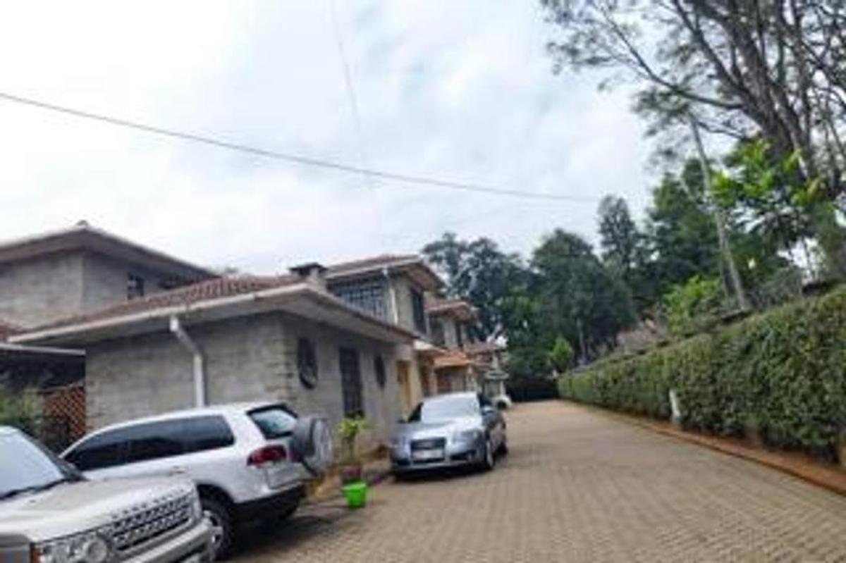 4 Bed Townhouse with En Suite in Lavington - 3