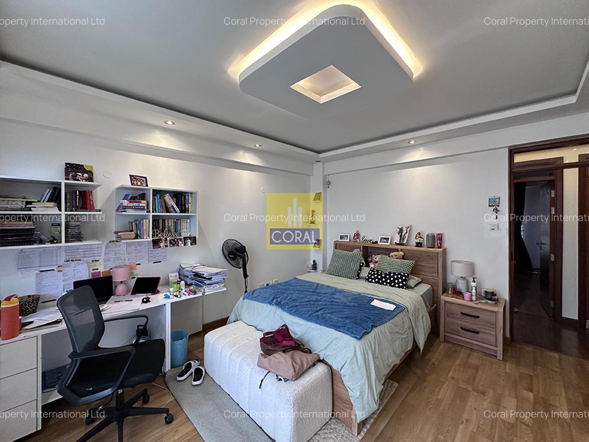 4 Bed Apartment in Parklands - 8