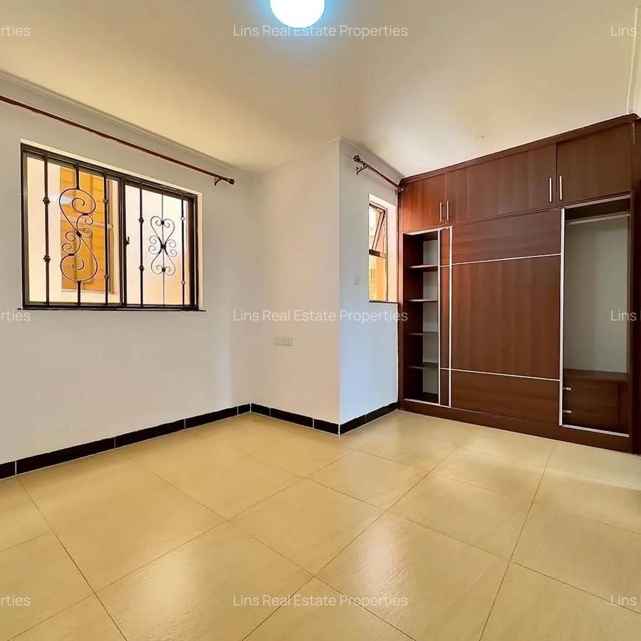 5 Bed Townhouse with En Suite in Lavington - 11