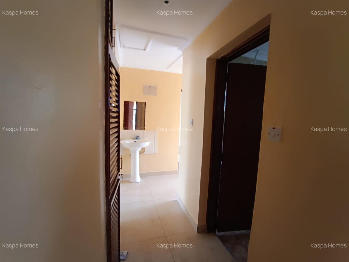 2 Bed Apartment with En Suite in Karen - 5