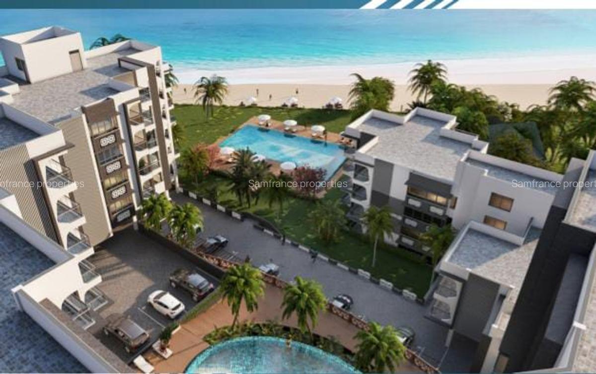 Serviced 3 Bed Apartment with En Suite at Links Road - 3