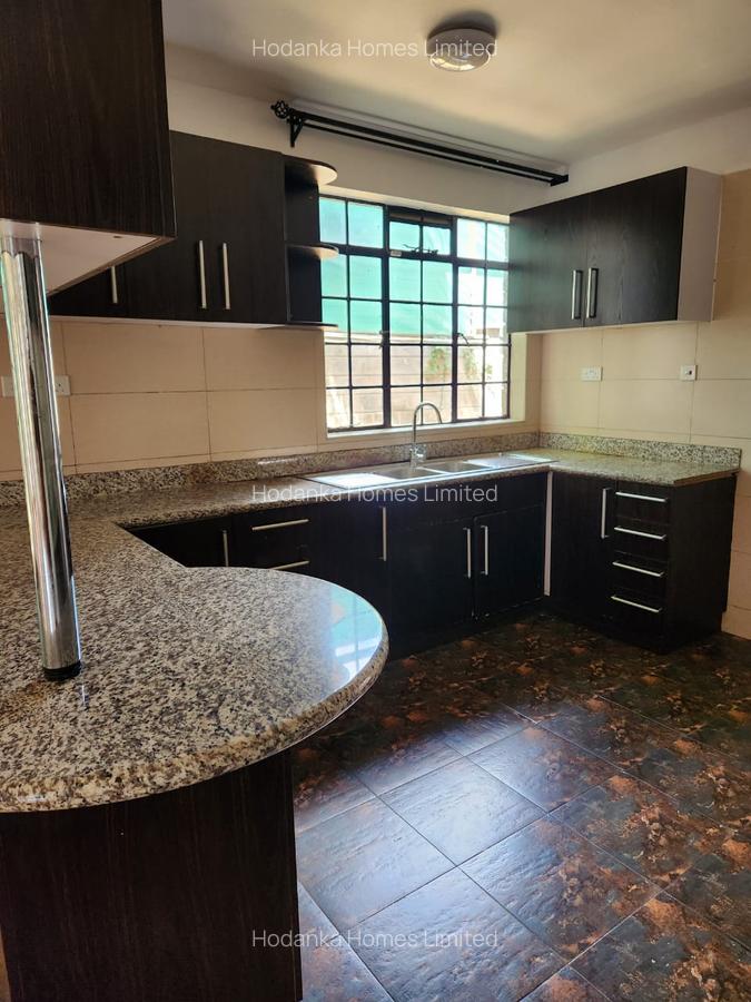 5 Bed Townhouse with En Suite in Lavington - 5