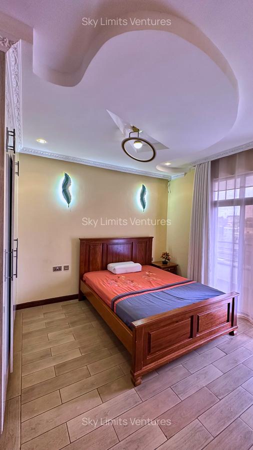 6 Bed House with En Suite at Membley Estate - 13