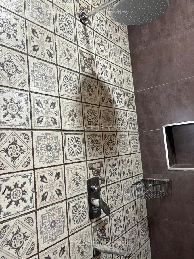 4 Bed Apartment with En Suite at Moyne Drive - 6