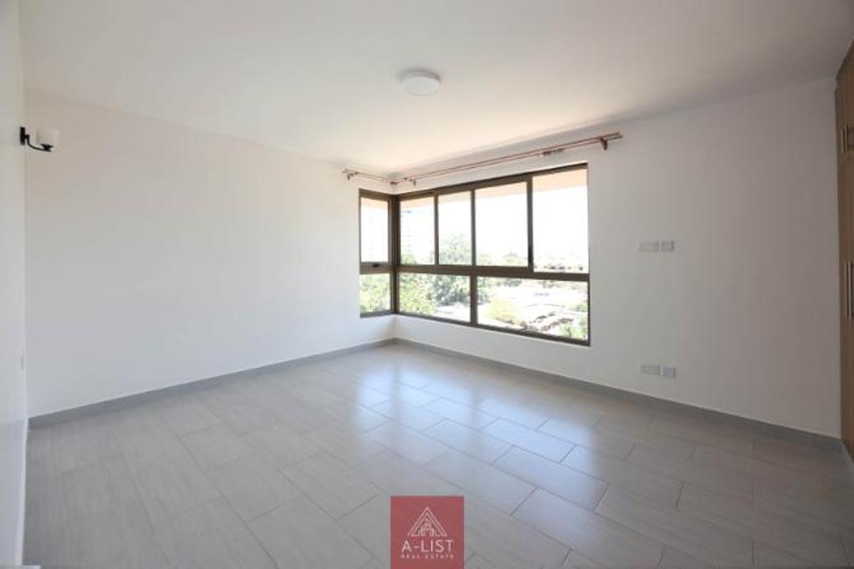 2 Bed Apartment with En Suite at Lavington - 3