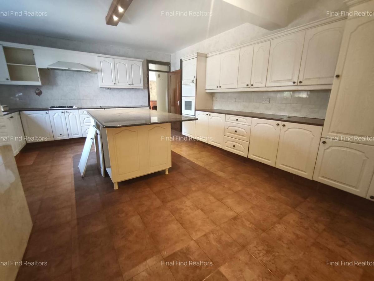 4 Bed House with Garden in Runda - 4