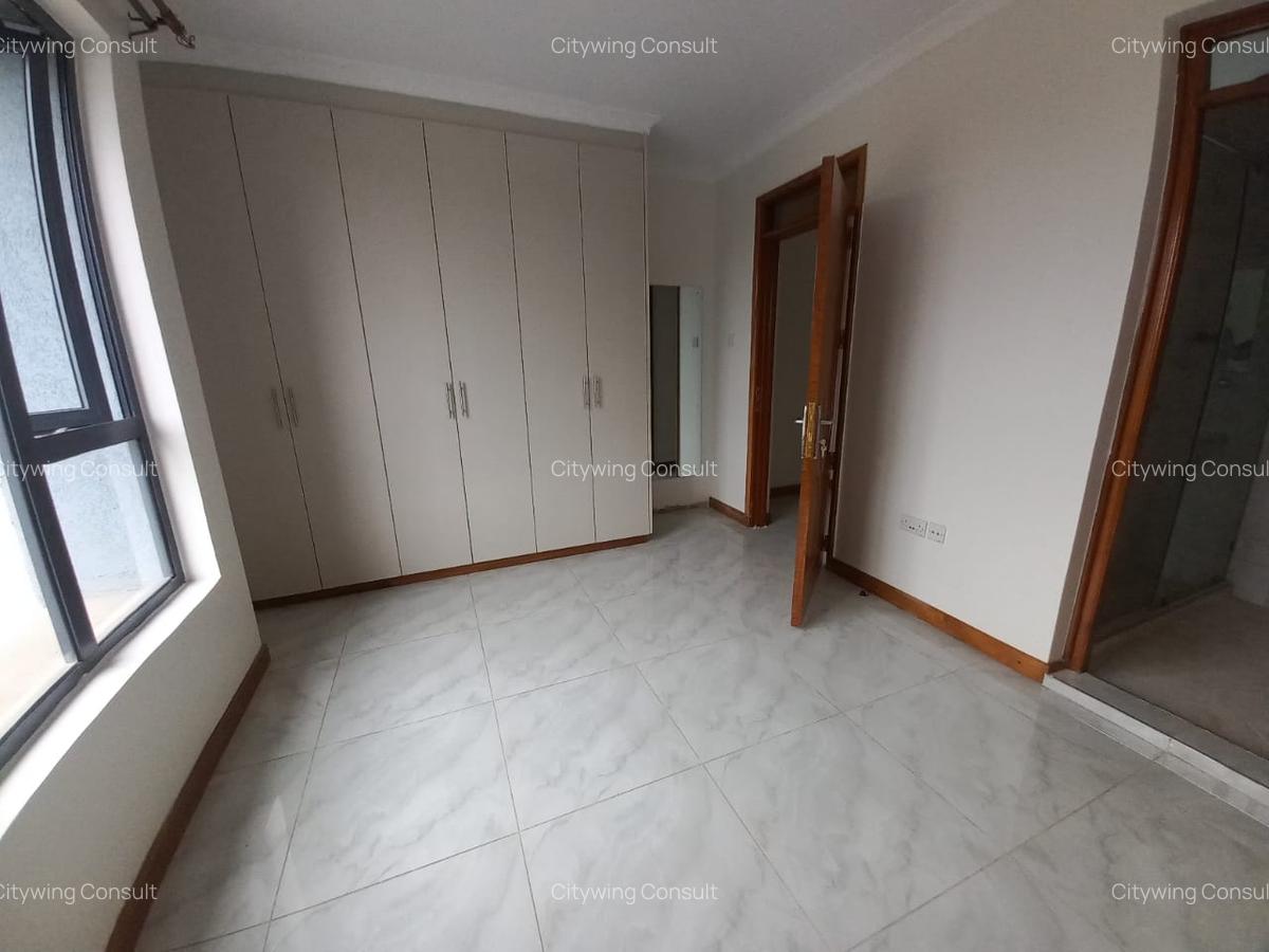 2 Bed Apartment with En Suite at School Lane - 12
