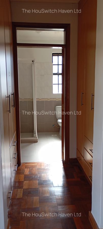 4 Bed House with En Suite at Off Glory Road - 14