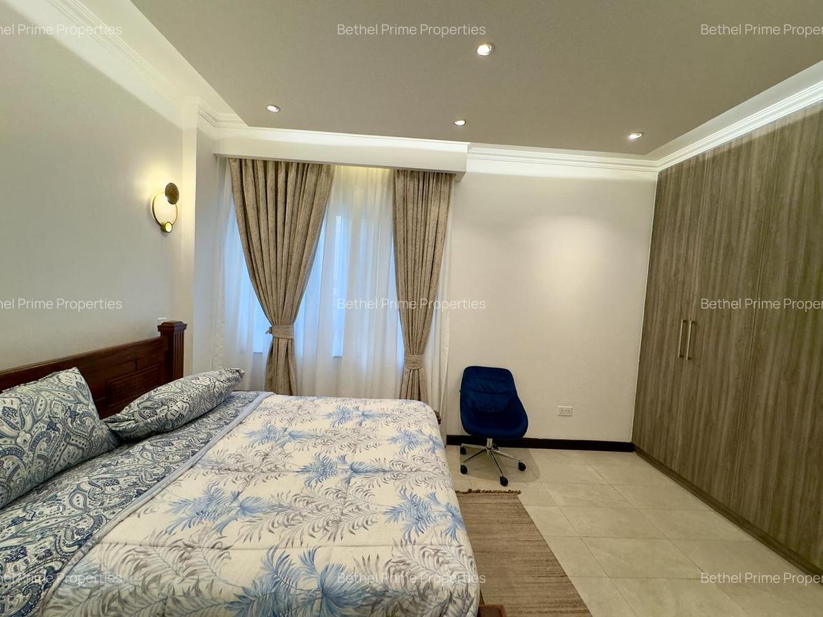 Furnished 2 Bed Apartment with En Suite in Brookside - 18