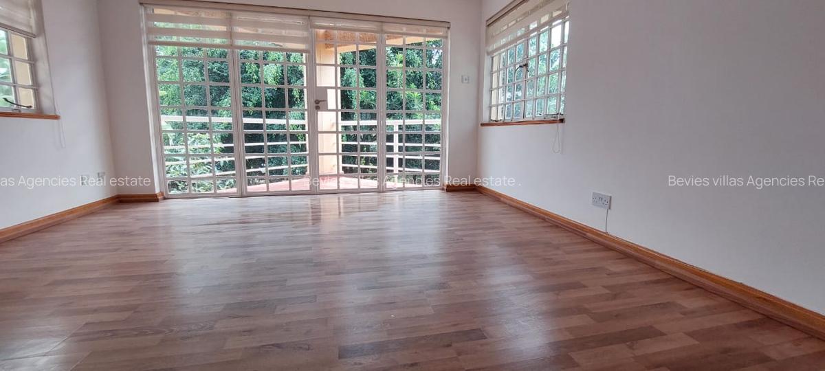 3 Bed House with En Suite at Runda - 17