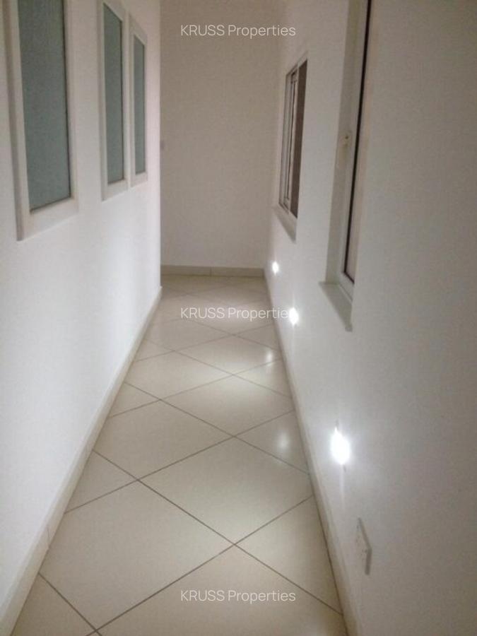 3 Bed Apartment with En Suite at As110 - 6