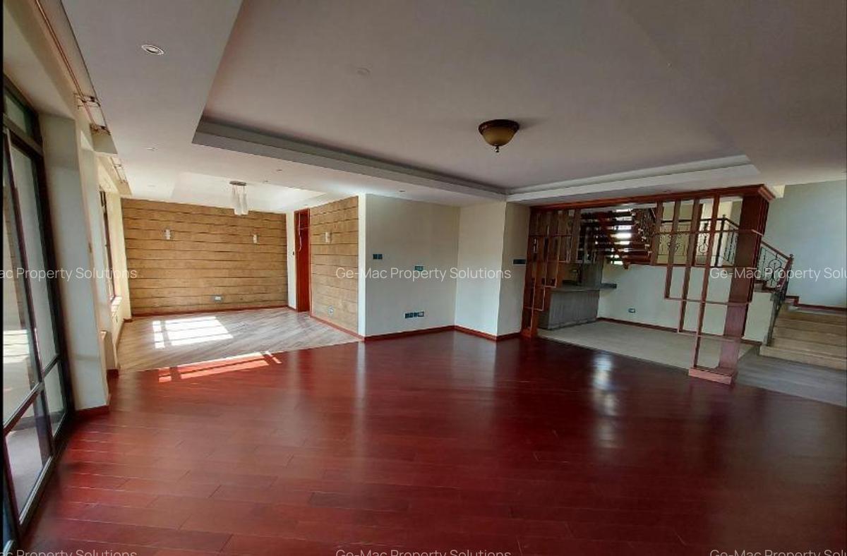 5 Bed House with En Suite in Lavington - 7