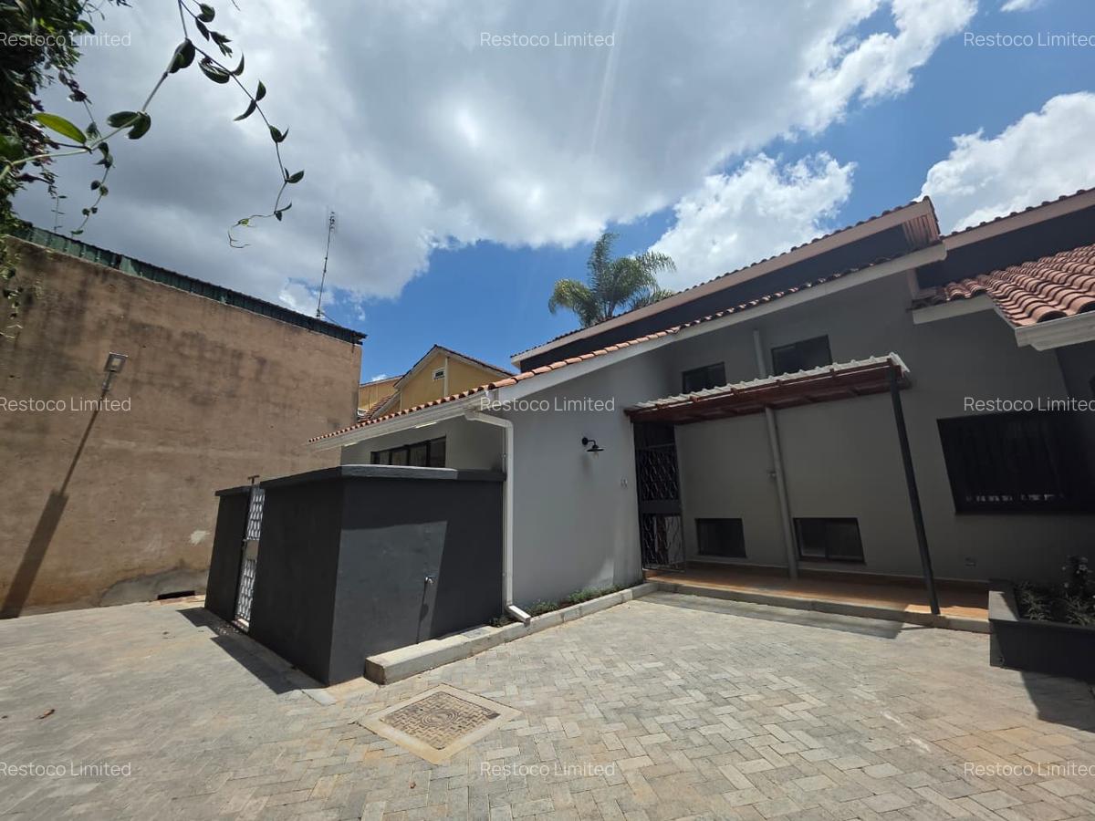 4 Bed Townhouse with Garden at Lantana Road - 13