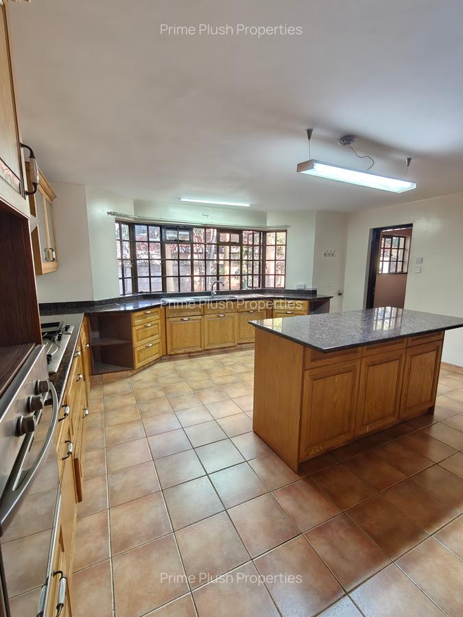 4 Bed House with En Suite in Karen - 4