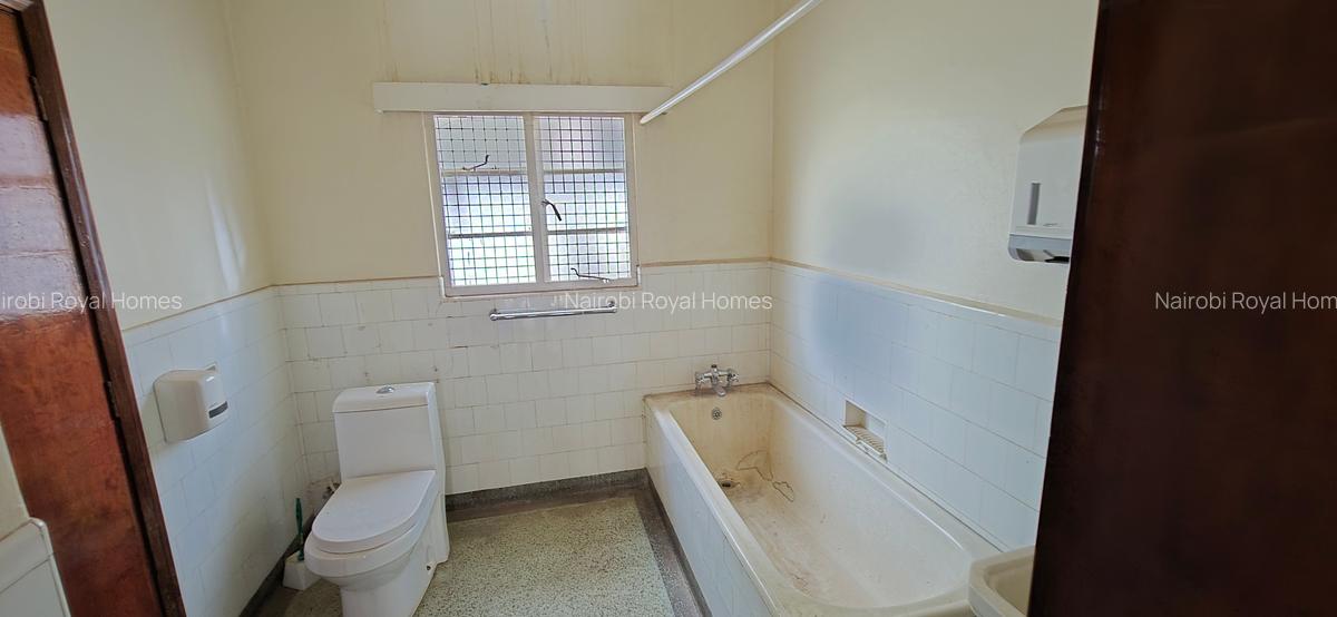 Commercial Property with Service Charge Included at Kilimani - 18