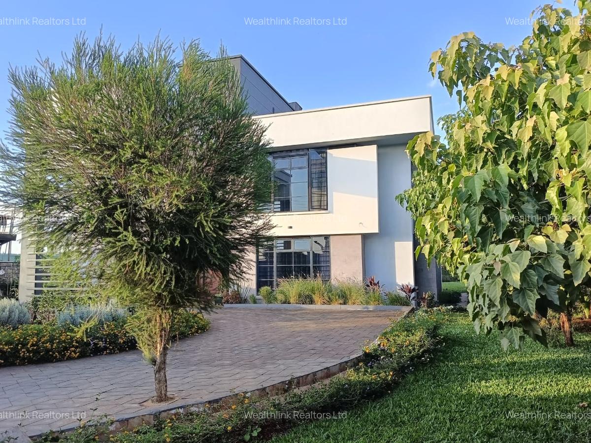 5 Bed House with En Suite at Runda - 2