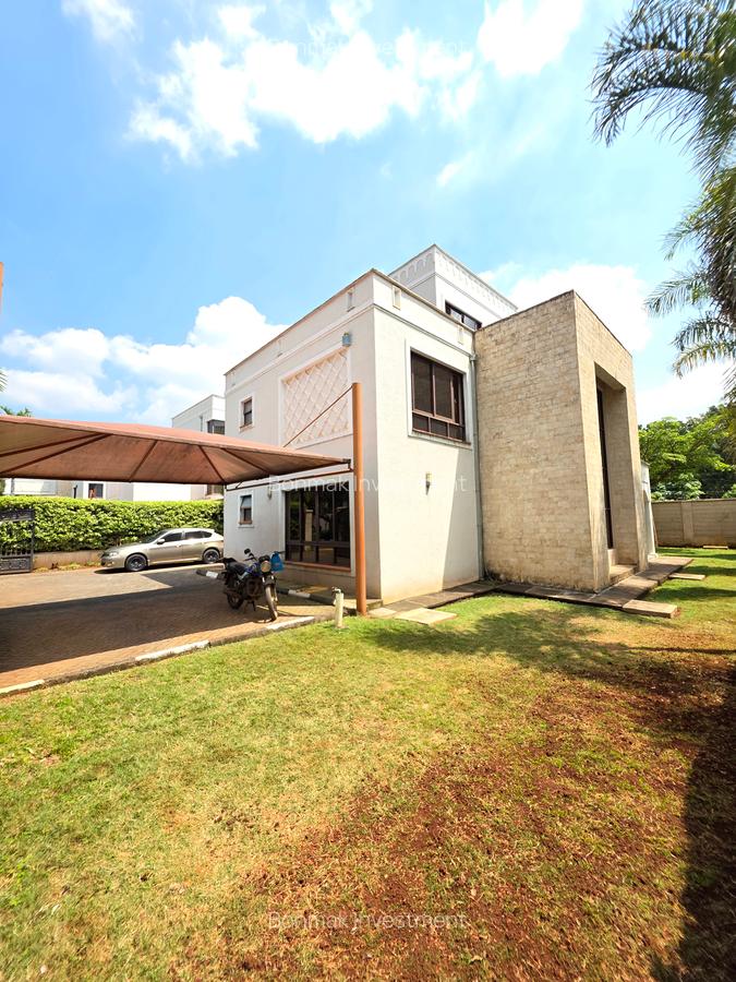 4 Bed Townhouse with En Suite at Lavington Green - 1