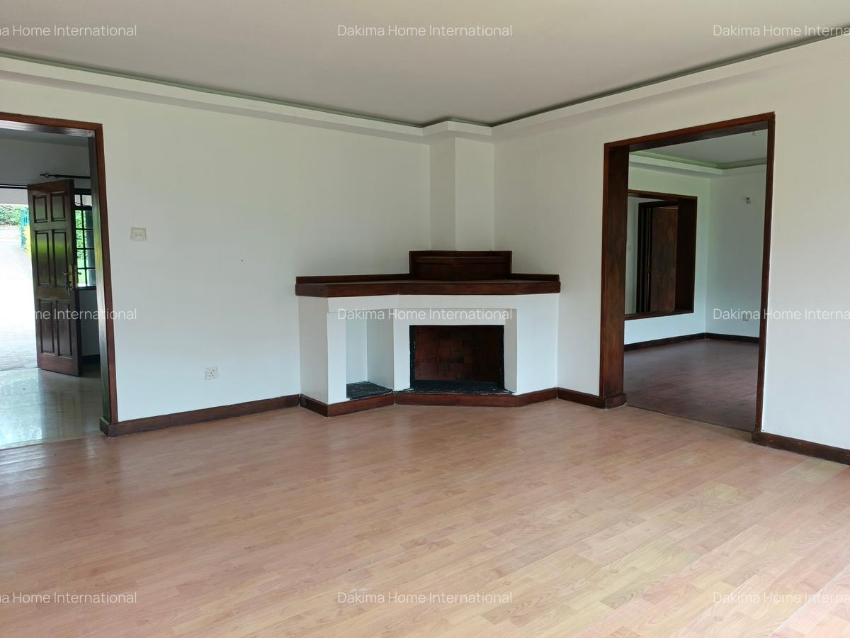 5 Bed Townhouse with En Suite in Runda - 2