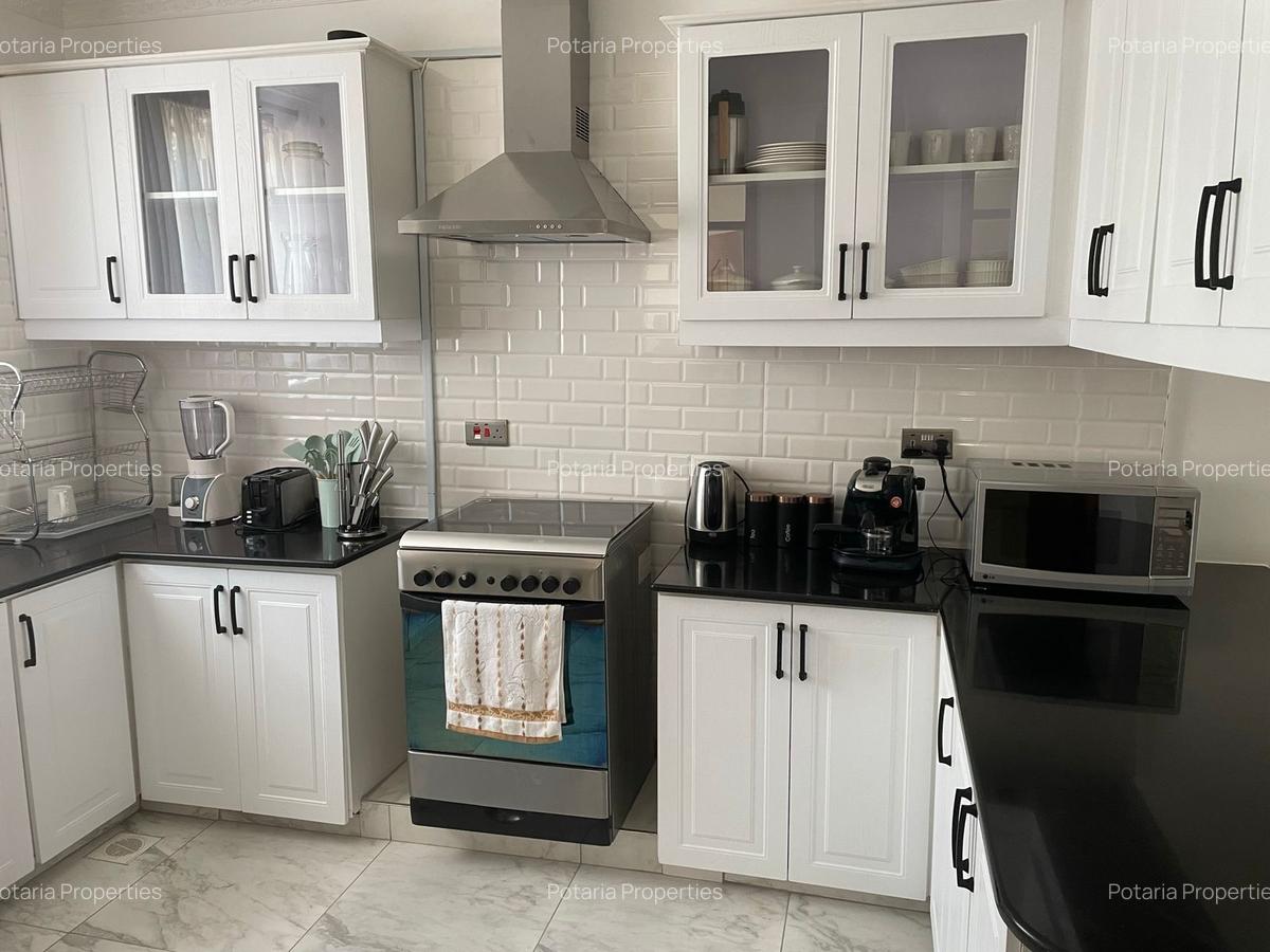 Serviced 3 Bed Apartment with En Suite in Riverside - 3