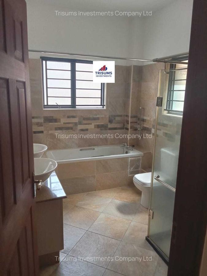 2 Bed Apartment with En Suite at Lantana Road - 13