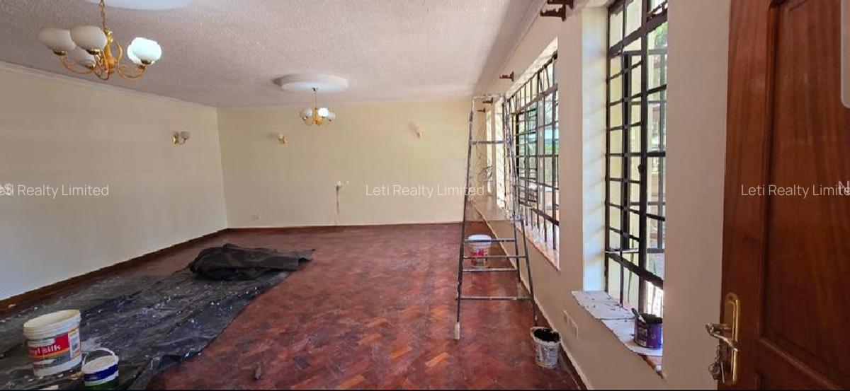 4 Bed Townhouse with En Suite in Lavington - 6