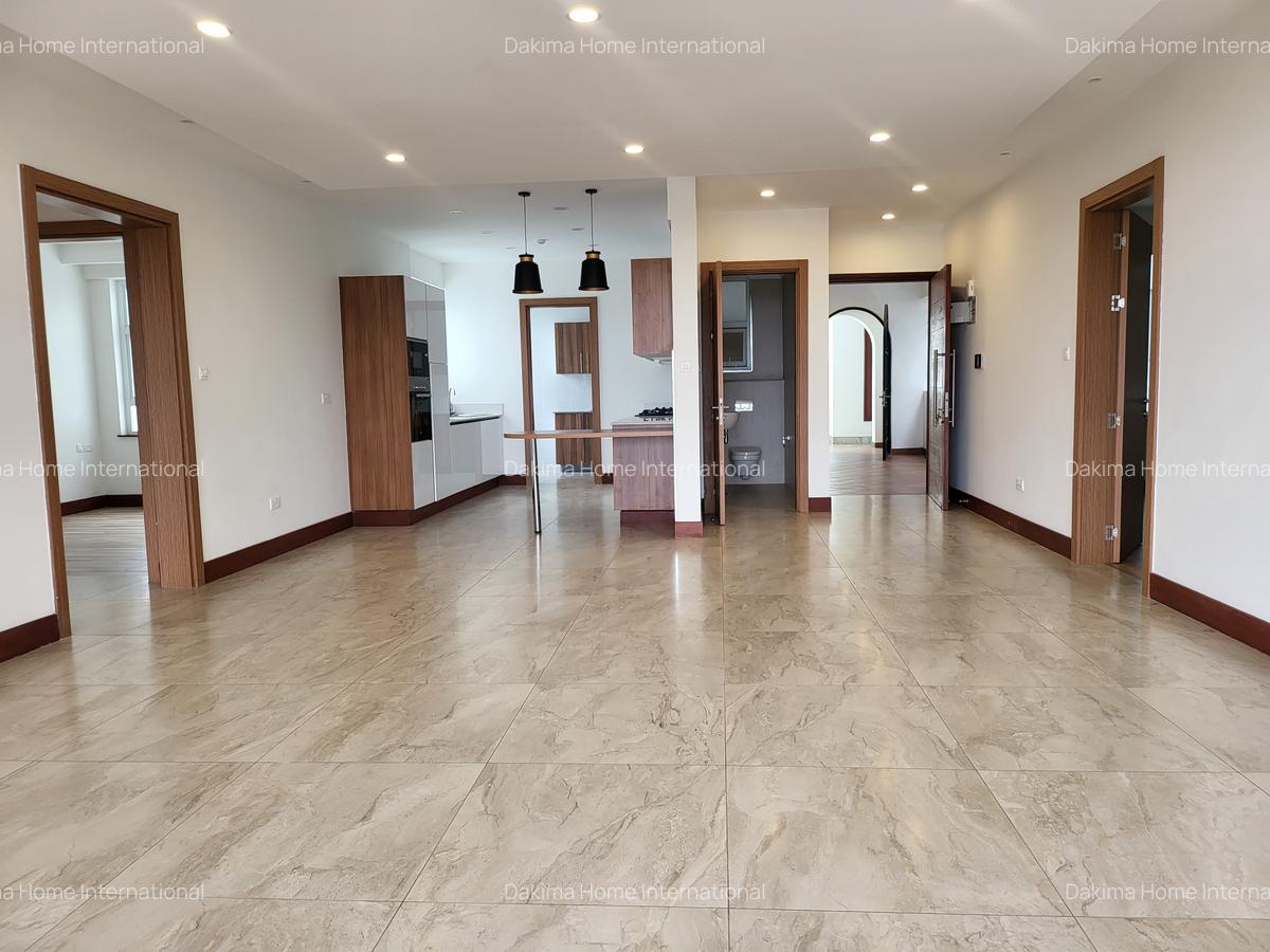 3 Bed Apartment with En Suite in Parklands - 5